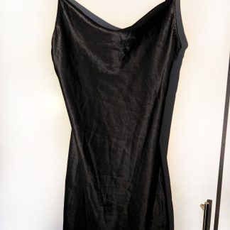 Produktbild på en mini klänning.